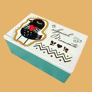2012 Special Moments Folk Art Black Bird w/ Heart Trinket Box By Fun Express